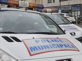 polícia francúzsko auto (SITA)